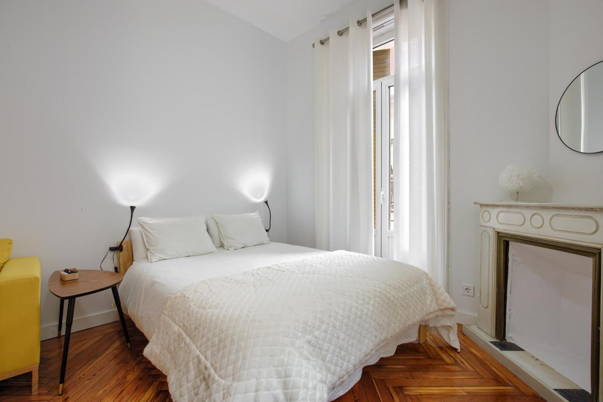 Mezzanine Orange Apartment Madrid Bagian luar foto