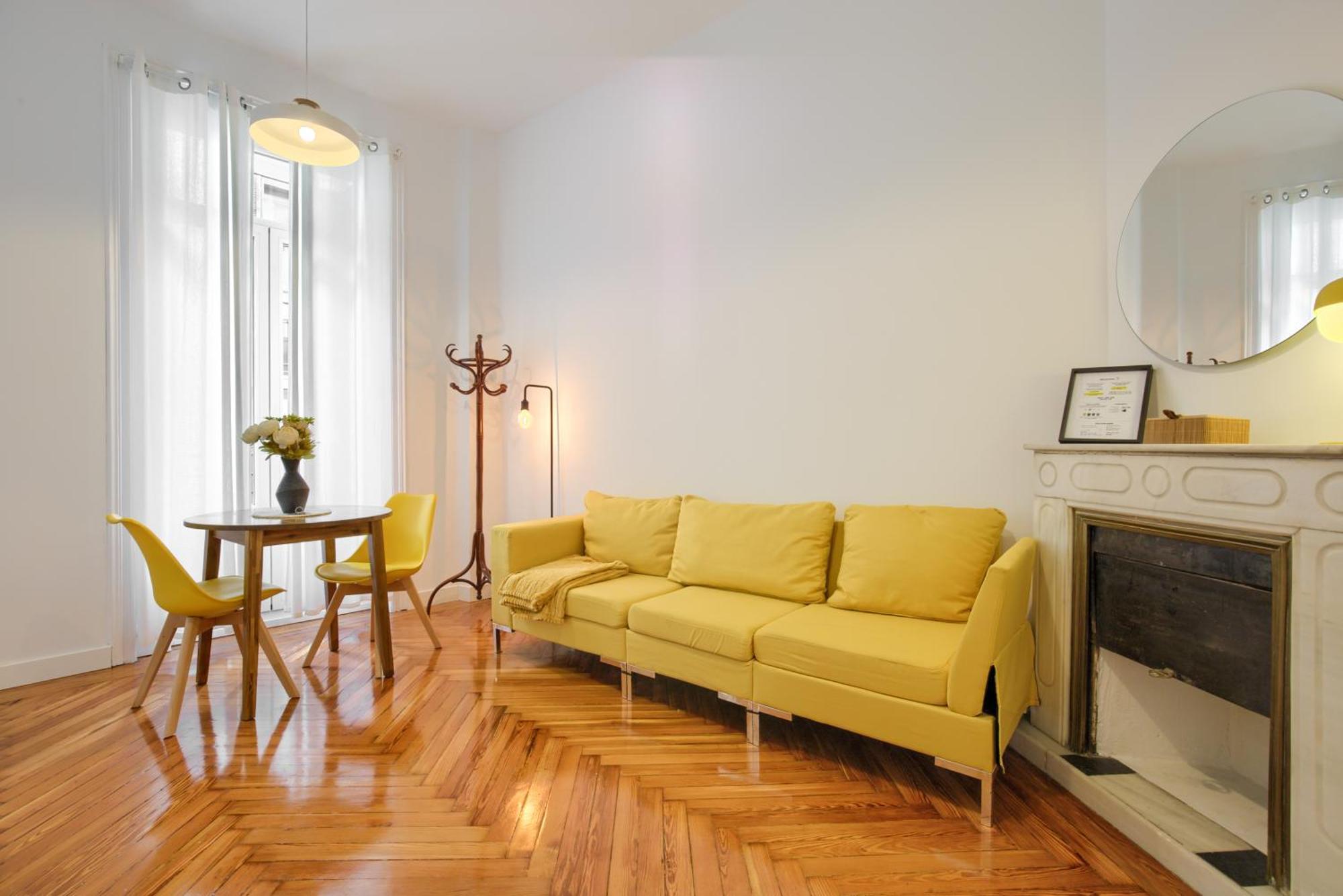 Mezzanine Orange Apartment Madrid Ruang foto