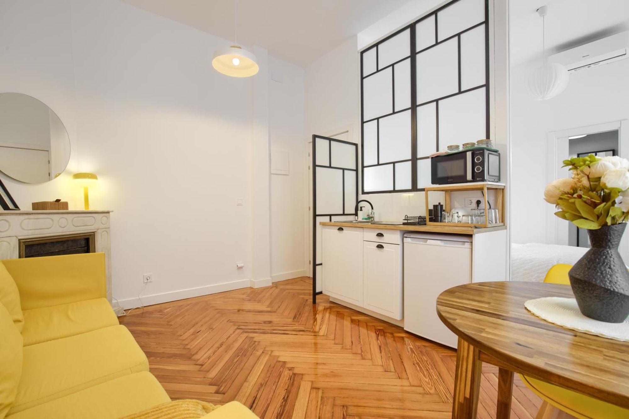 Mezzanine Orange Apartment Madrid Ruang foto