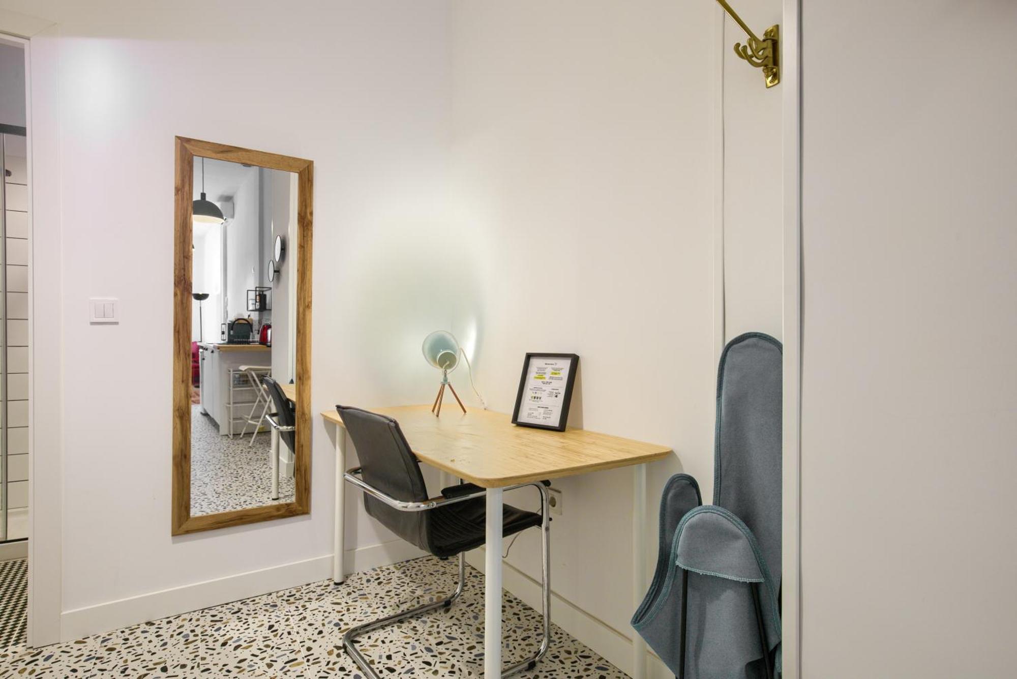 Mezzanine Orange Apartment Madrid Ruang foto
