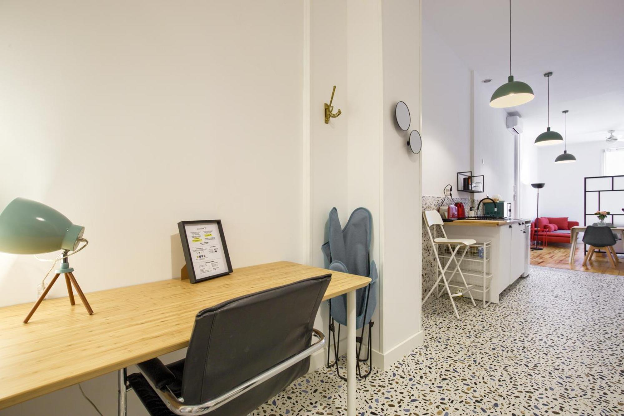 Mezzanine Orange Apartment Madrid Ruang foto
